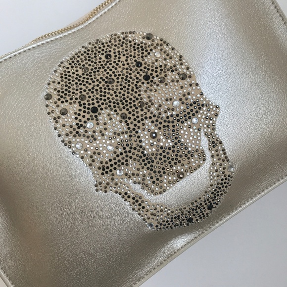 Black SKULL CRYSTALS Gold Rocker Purse Clutch NEW - Picture 3 of 3